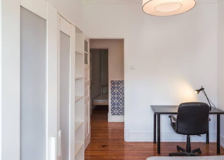 Bright & Cozy Room 2 in Shared Apartment — Flat B, Areeiro